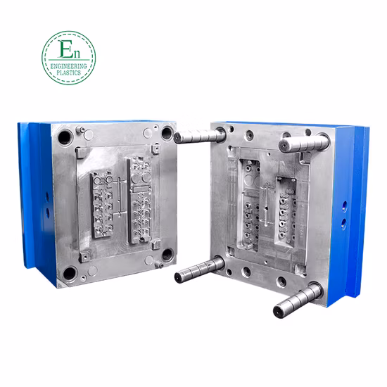 Les pièces automobiles moulent le moulage par injection en plastique de voiture de composant d'insertion de panneau de produit de moulage